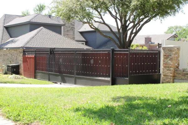 IRON-DRIVEWAY-GATES-slide-1