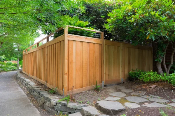 commercial-wood-fence-feat-img