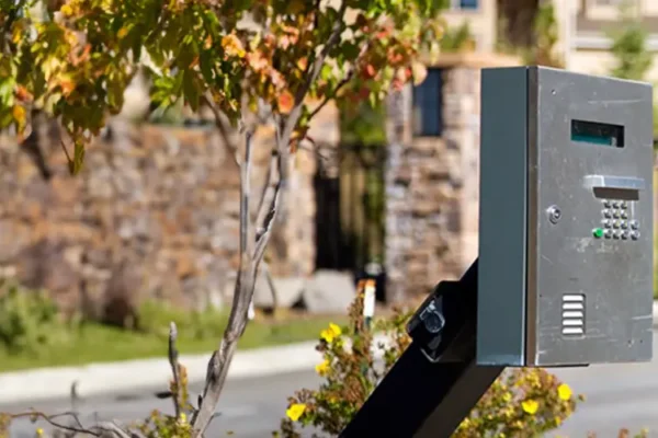 hardy-fence-access-control-gate